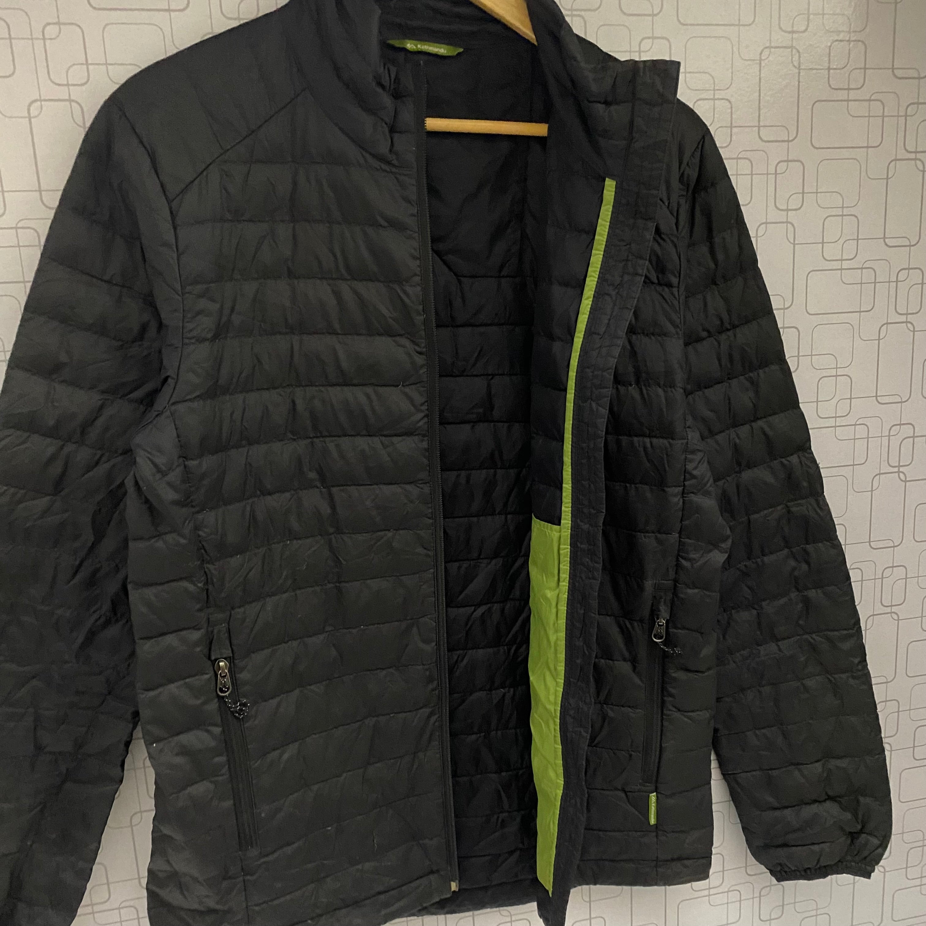 Kathmandu Lightweight Down Jacket (Thrift)