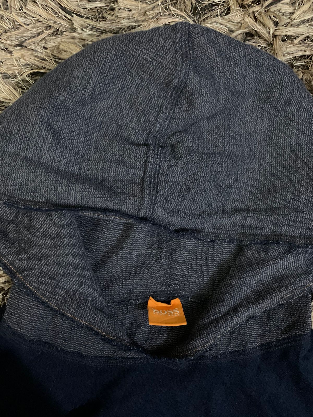 ( HUGO BOSS ) NAVY BLUE HOODIE (Thrift)